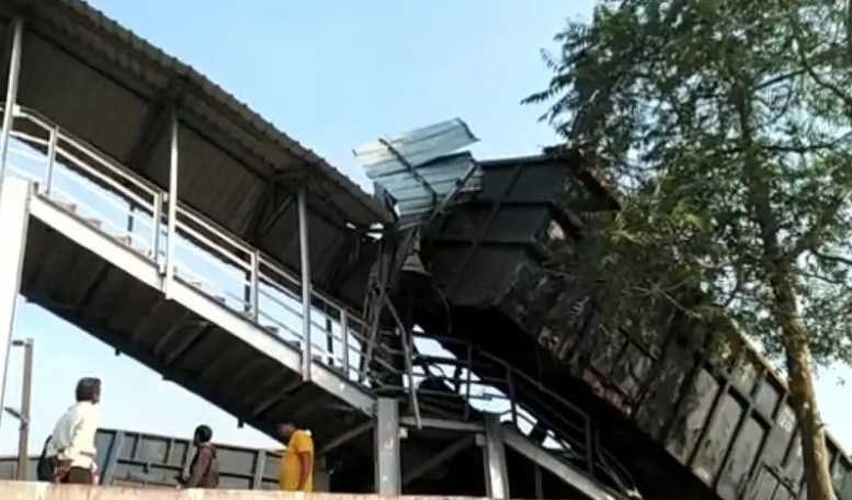 Goods train derail in odisha two dead
