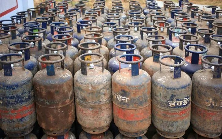 Commercial LPG cylinder price