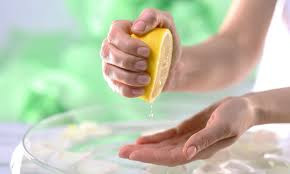 Use lemon as a skin toner