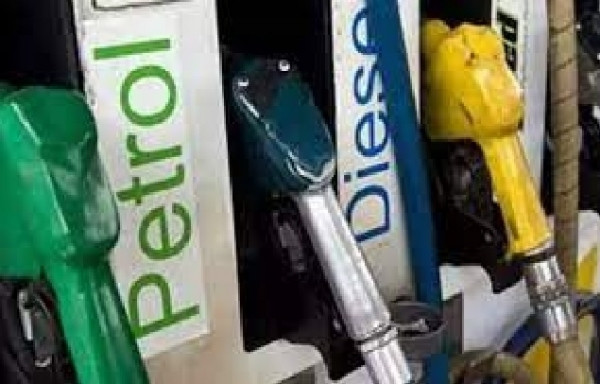 Petrol and diesel prices remained stable on Sunday