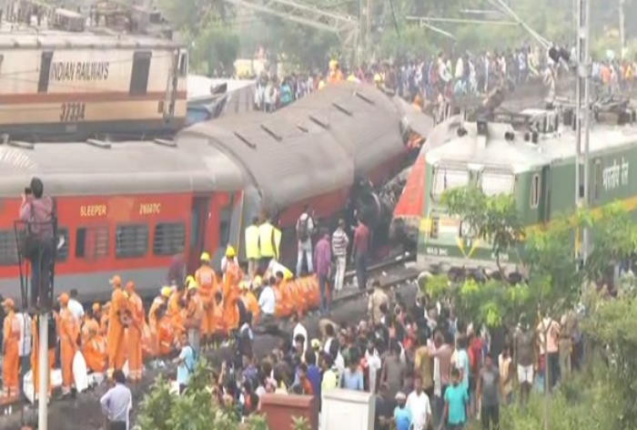 State leaders mourn the Baleshwar train accident