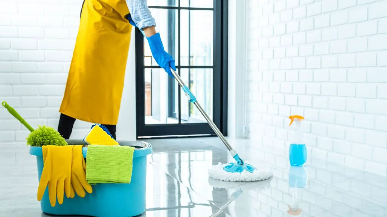 Cleaning Bathroom Tiles - Home Method