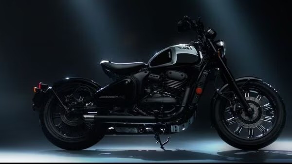 Jawa 42 Bobber Black Mirror