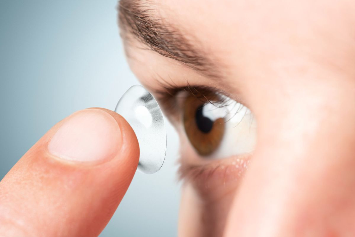 Side Effects of Wearing Contact Lenses