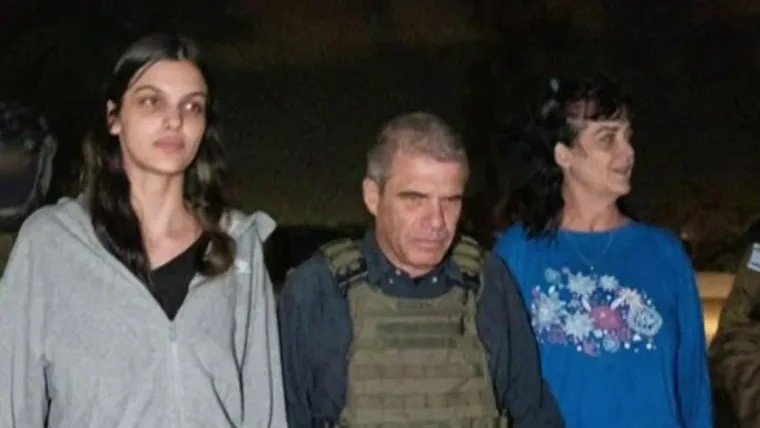 Two american hostages realeased  by Hamas (Collected)