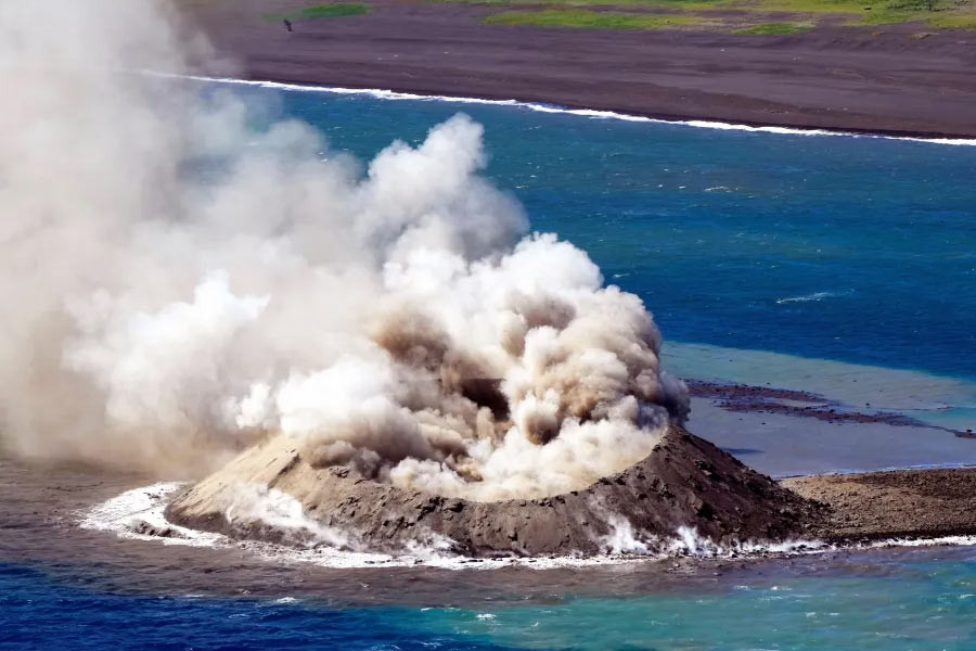 New Island in Pacific Occen  (Symbolic Picture)