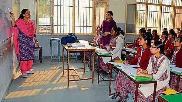 Education department orders re-verification of 1 lakh teachers