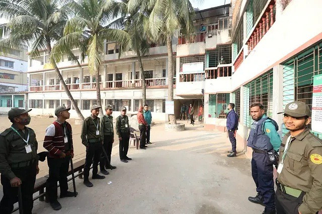 Voting for the National Assembly elections in Bangladesh begins