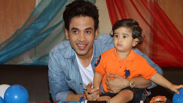 Tushar Kapoor with his son (Collected)