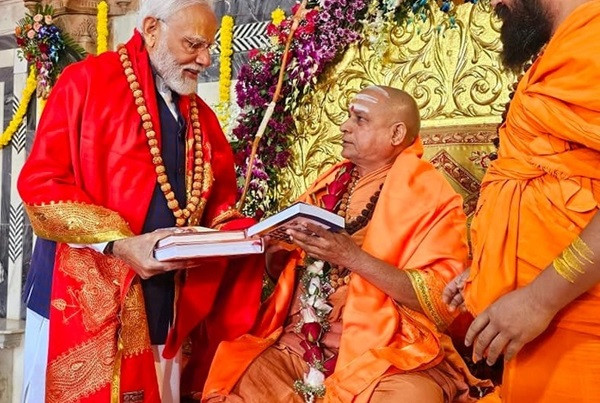 PM Offer Dwarkadhish Temple (File Picture)