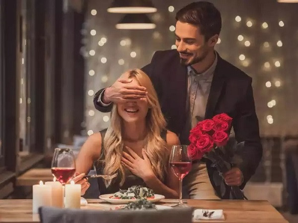 Give roses to your partner according to his zodiac sign!