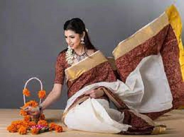 Stylish Blouse of Saraswati Puja (File Picture)