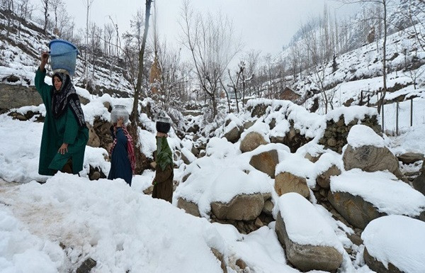 Night temperature cool again in Kashmir, Gulmarg shivers at minus 2.5 degrees