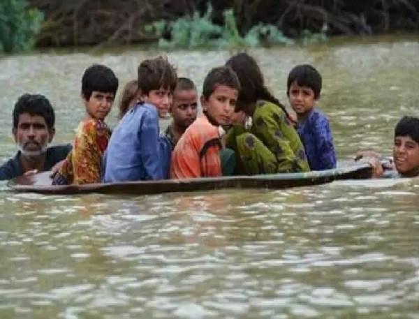 Pakistan hit by continuous rain, 37 people lost their lives in 48 hours