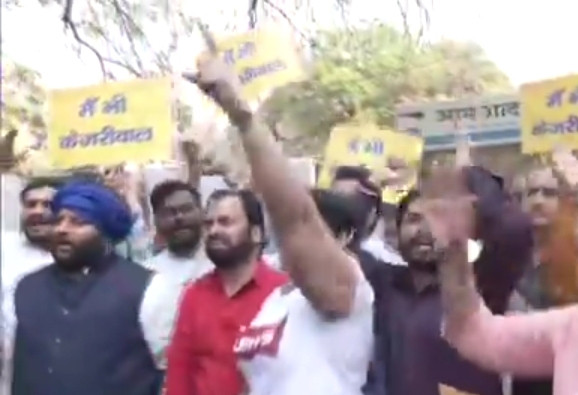 AAP angry over Kejriwal's arrest, party workers protest in Delhi