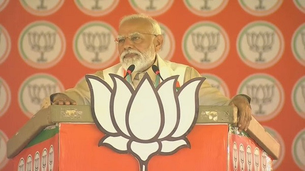 Congress, not BJP, fighting each other in Lok Sabha elections: PM