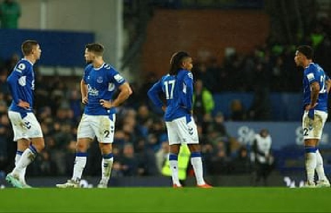 Everton in fear of relegation again