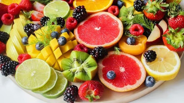 Get over the fear of sugar and eat these five fruits!