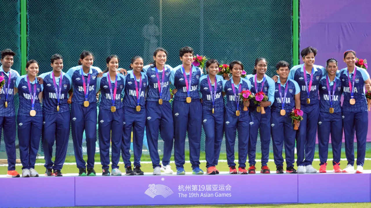 Indian women's team lost to China in third group match