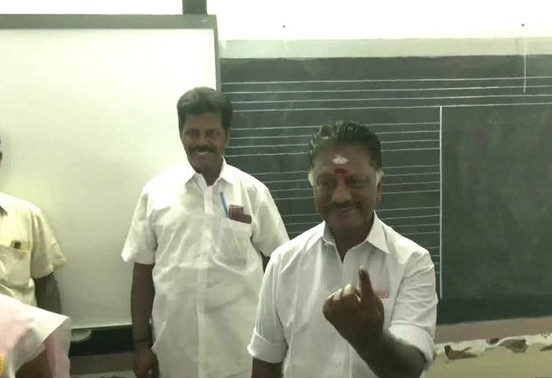 Panneerselvam also voted, saying that the BJP alliance will surely win