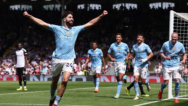 English Premier League: Manchester City at the top