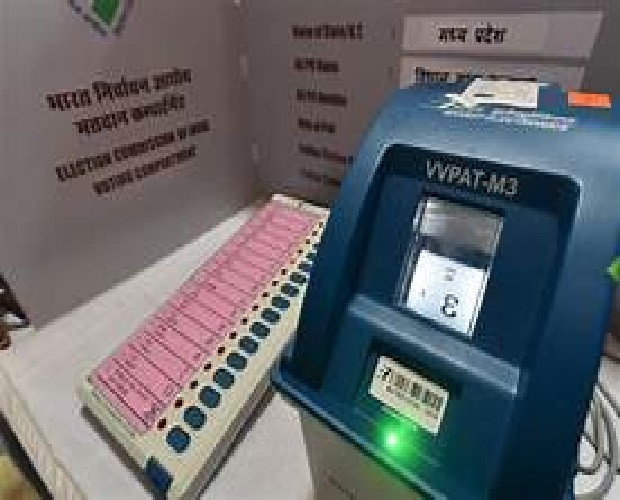 Allegation of attempt to remove EVMs from strong room 'baseless', claims DM, SP