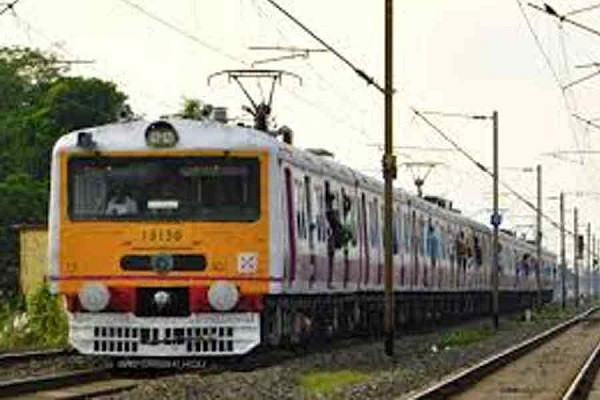 Howrah Local Train (File Picture)