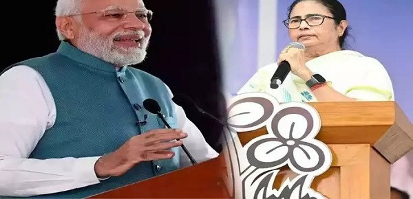 PM Modi & Mamata Banerjee (File Picture)