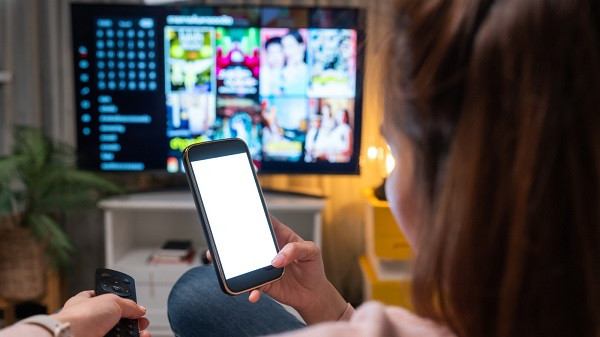 Know the easy way to connect TV with mobile in no time