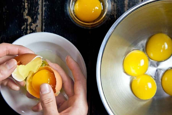 Before cooking eggs, check whether they are fresh or not! There are 5 ways