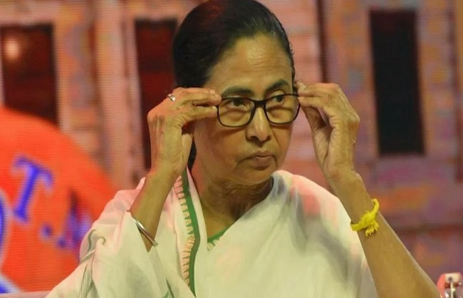 Mamata praises the police in the meeting