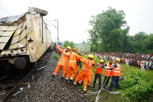 Railways announced financial aid, the victims will get 10 lakh rupees