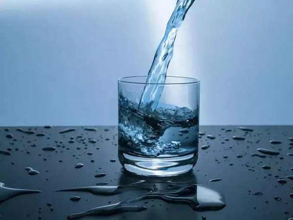 If you drink water before eating, does the food digest faster?