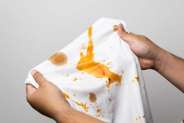 Remove Stains from Clothes (File Picture)