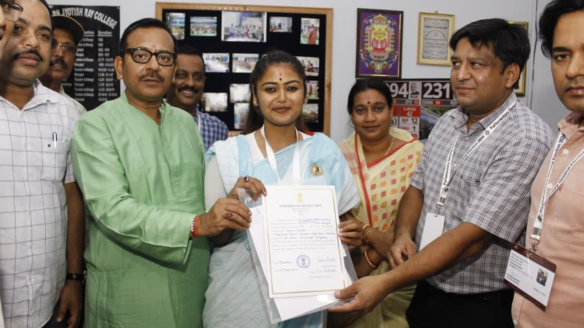 Saayoni Ghosh Won From Jadavpur