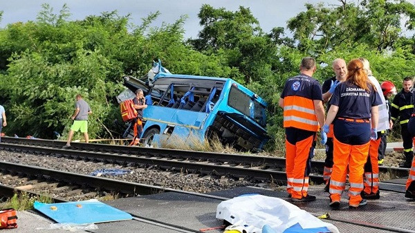 Train hits bus in Slovakia, 6 dead