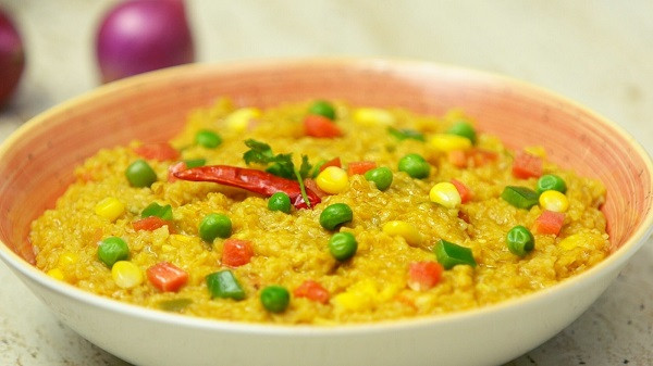 Khichdi cooking in low calorie