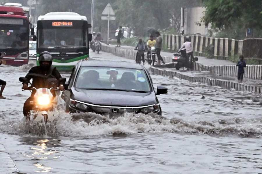 100 roads closed in Uttarakhand due to heavy rains