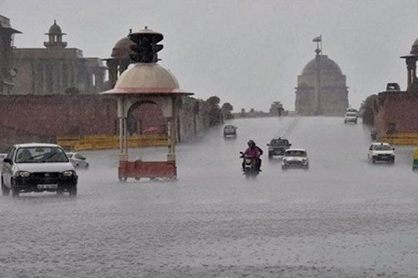 Heavy rain in Delhi (symbolic picture)