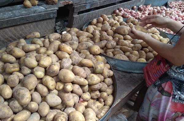 Potato market (symbolic picture)