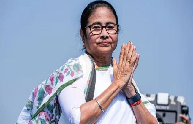 Mamata's initiative to admit a left-wing minister suffering from cancer to SSKM