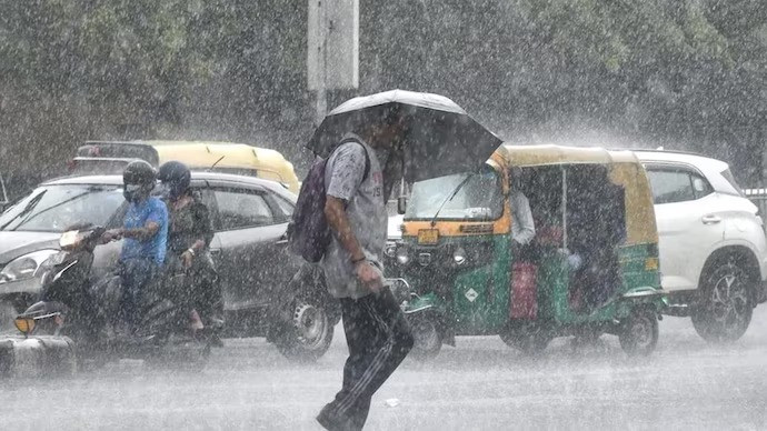 Heavy rains forecast in Delhi