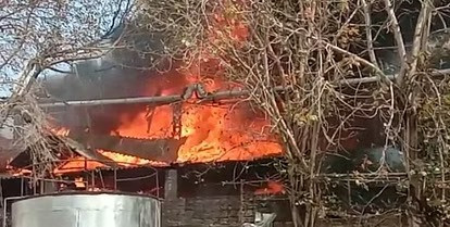 Fire in plastic factory in Kanpur