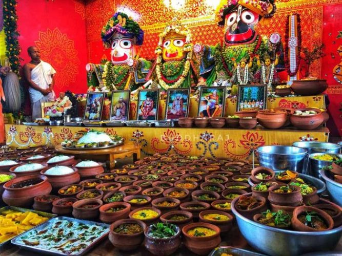 Jagannath is given 56 blessings in Puri Rath Yatra