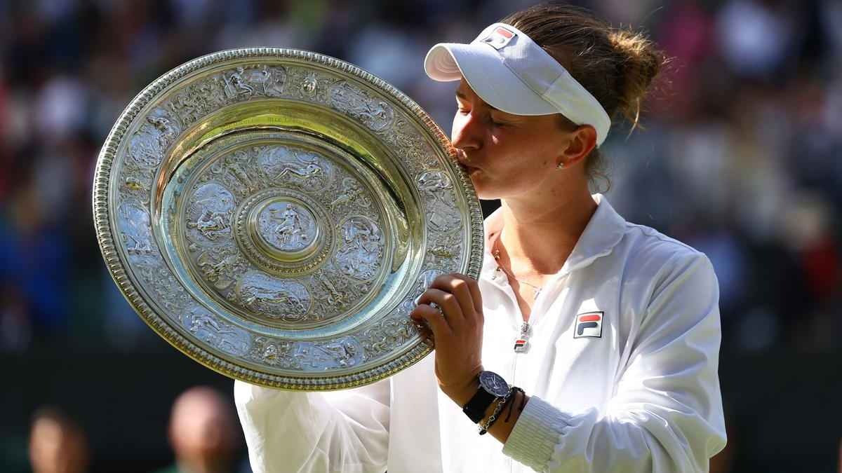 , new queen of Wimbledon Krachikova