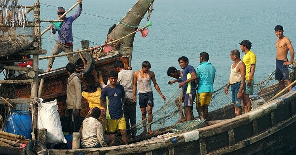 Fishermen protest at Sundarban