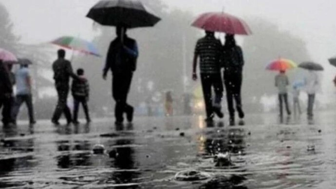 IMD predicts heavy rain in Gujarat