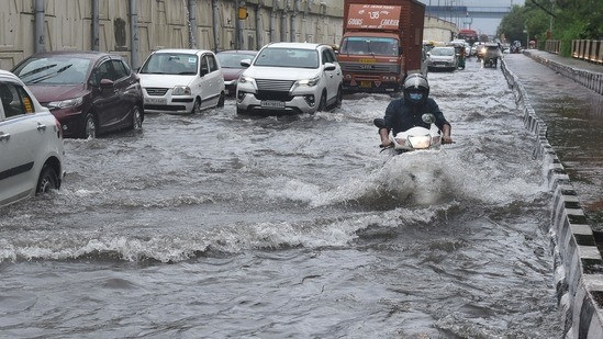 Heavy Rainfall in delhi