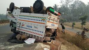 Lorry full of rice due to accident in Purulia