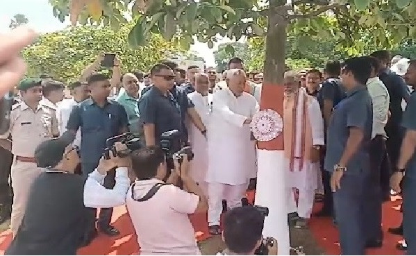 Nitish Kumar Celebrates Raksha Bandhan (Symbolic Picture)